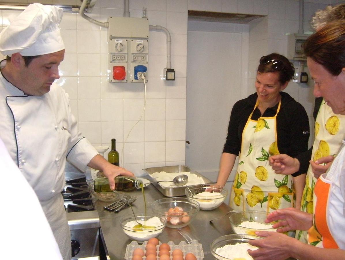 Fattoria Pieve A Salti Bauernhof